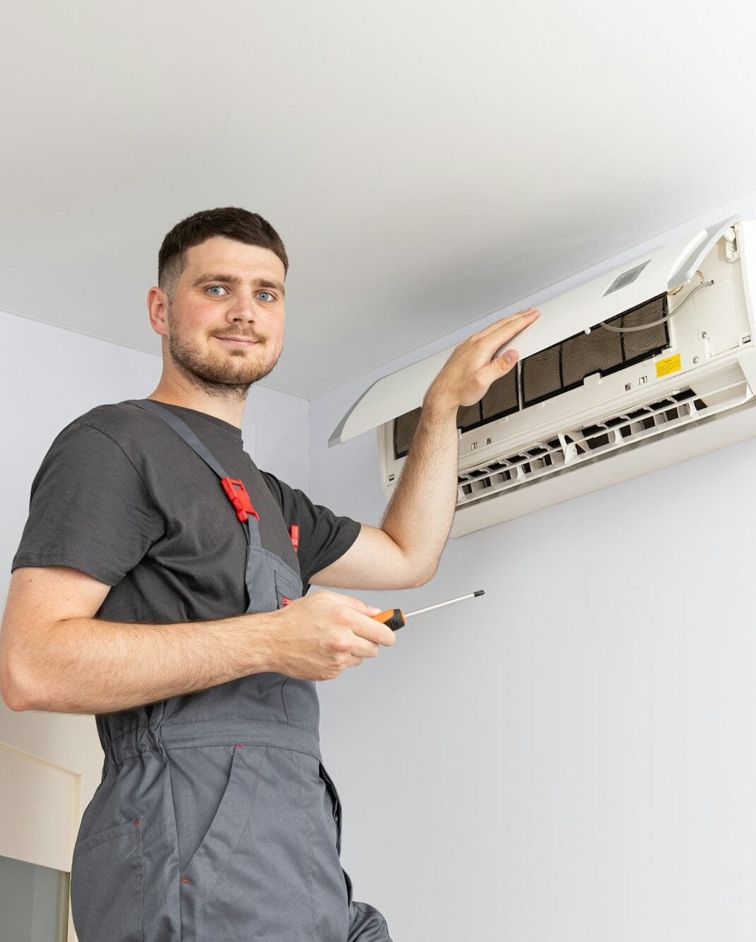 male-master-and-air-conditioner-air-conditioner-repair-e1713366470433 HVAC Contractor Services in Manassas Park, VA-servicefirstva.com